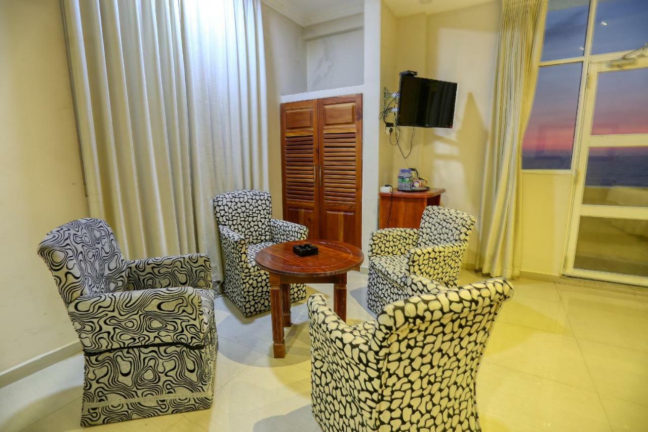 Lazaani Hotel Colombo Extérieur photo